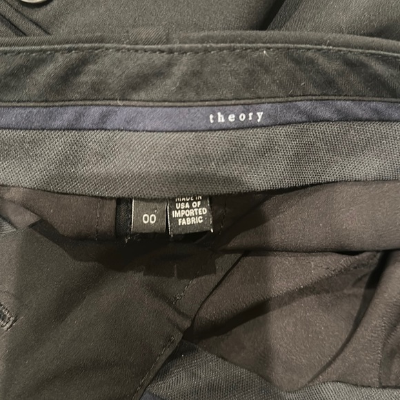 Theory Cropped Slim Pants with Slim-cut Profile - Picture 3 of 6